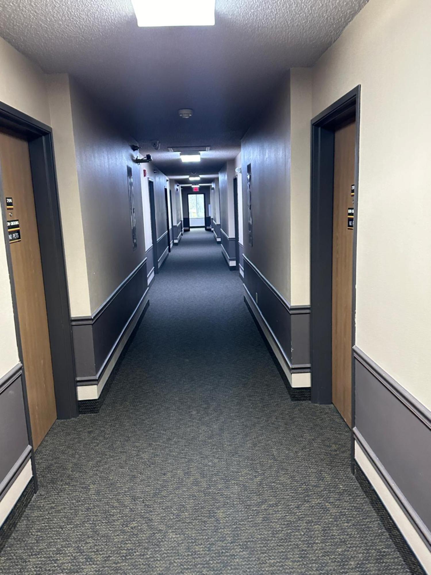 De Smet Super Deluxe Inn & Suites Экстерьер фото