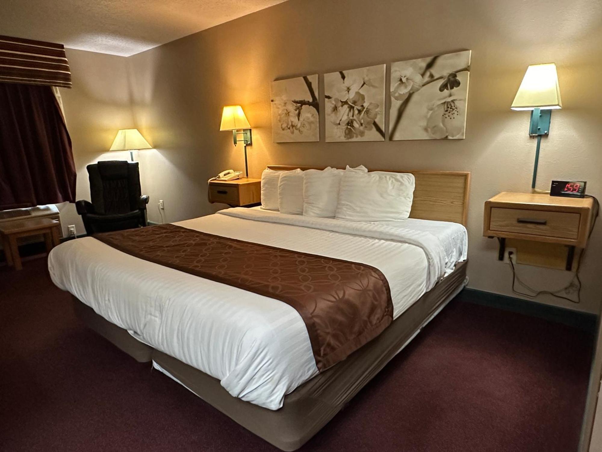 De Smet Super Deluxe Inn & Suites Экстерьер фото
