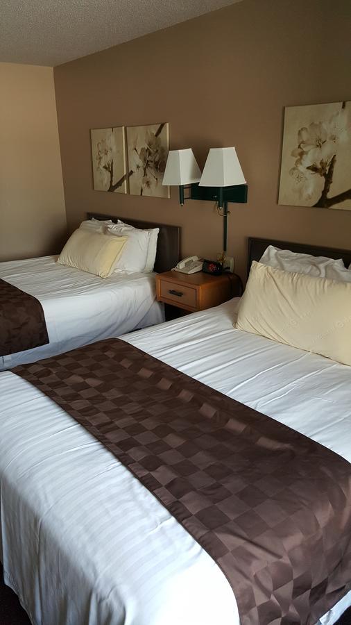 De Smet Super Deluxe Inn & Suites Экстерьер фото