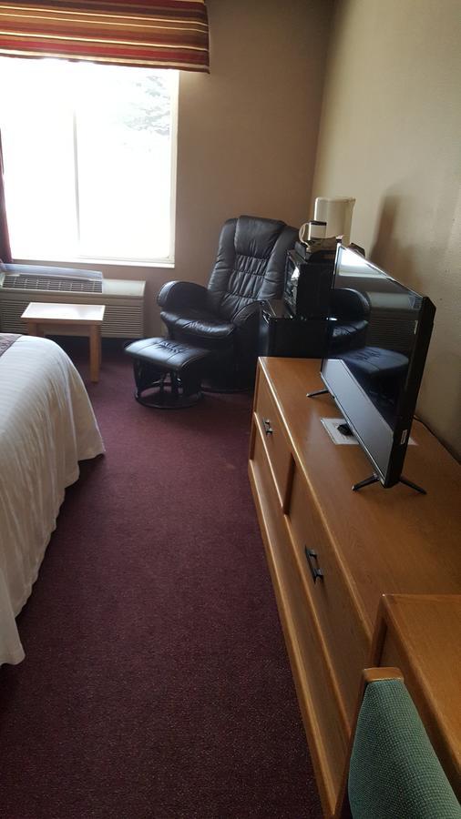 De Smet Super Deluxe Inn & Suites Экстерьер фото