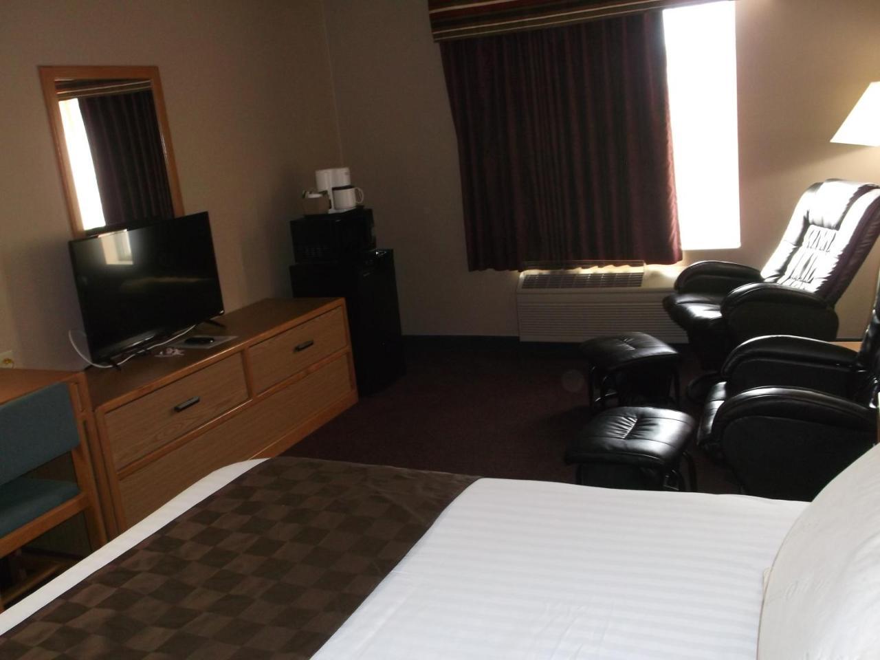 De Smet Super Deluxe Inn & Suites Экстерьер фото